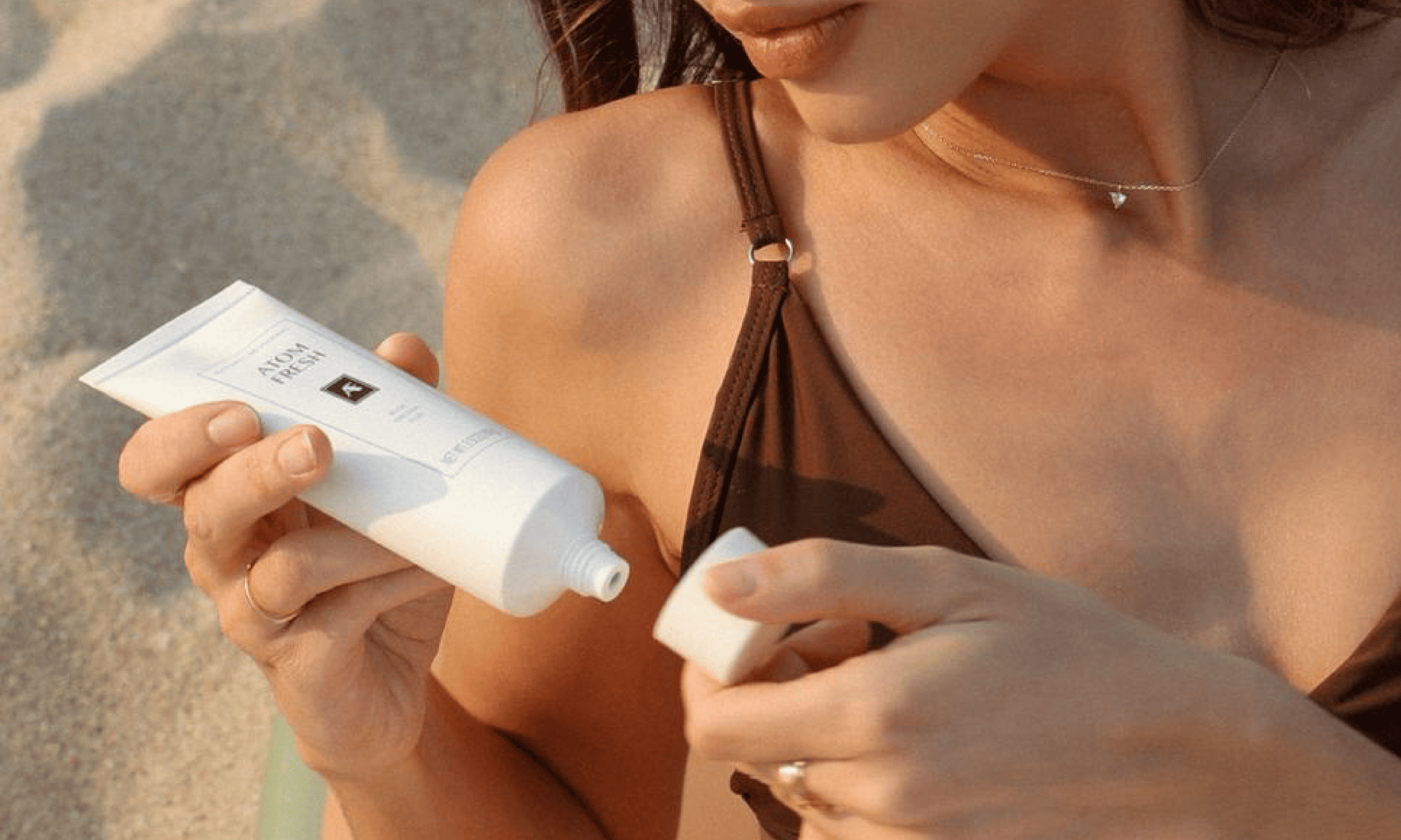 Why Natural Deodorant Is Better for Summer Travel？