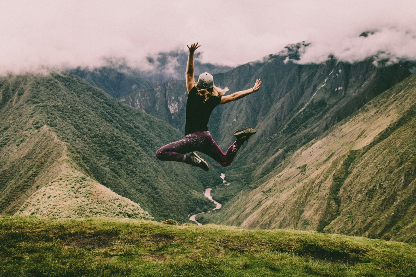 The Backpacker's Guide to Managing Body Odor in the Wild - Atomfresh | Gentle & Effective Natural Deo
