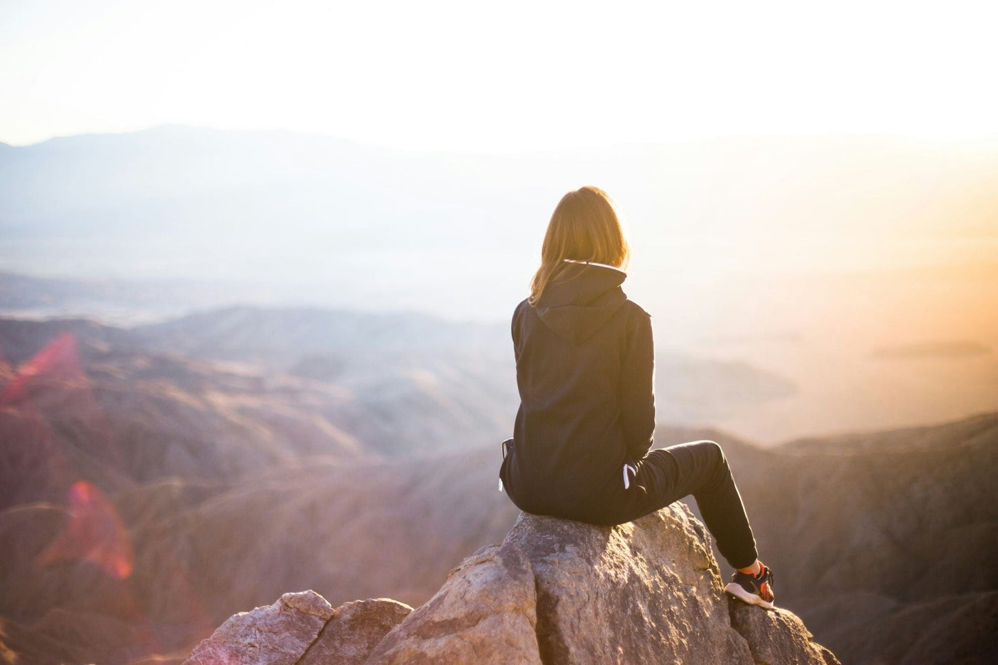 Why Does Skin Tend to Become Drier With Age? - Atomfresh | Gentle & Effective Natural Deo